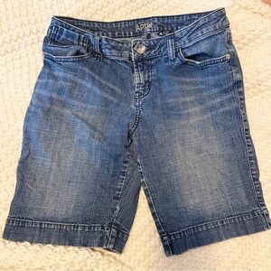 Apt. 9 Women's Classic Blue Jean Shorts